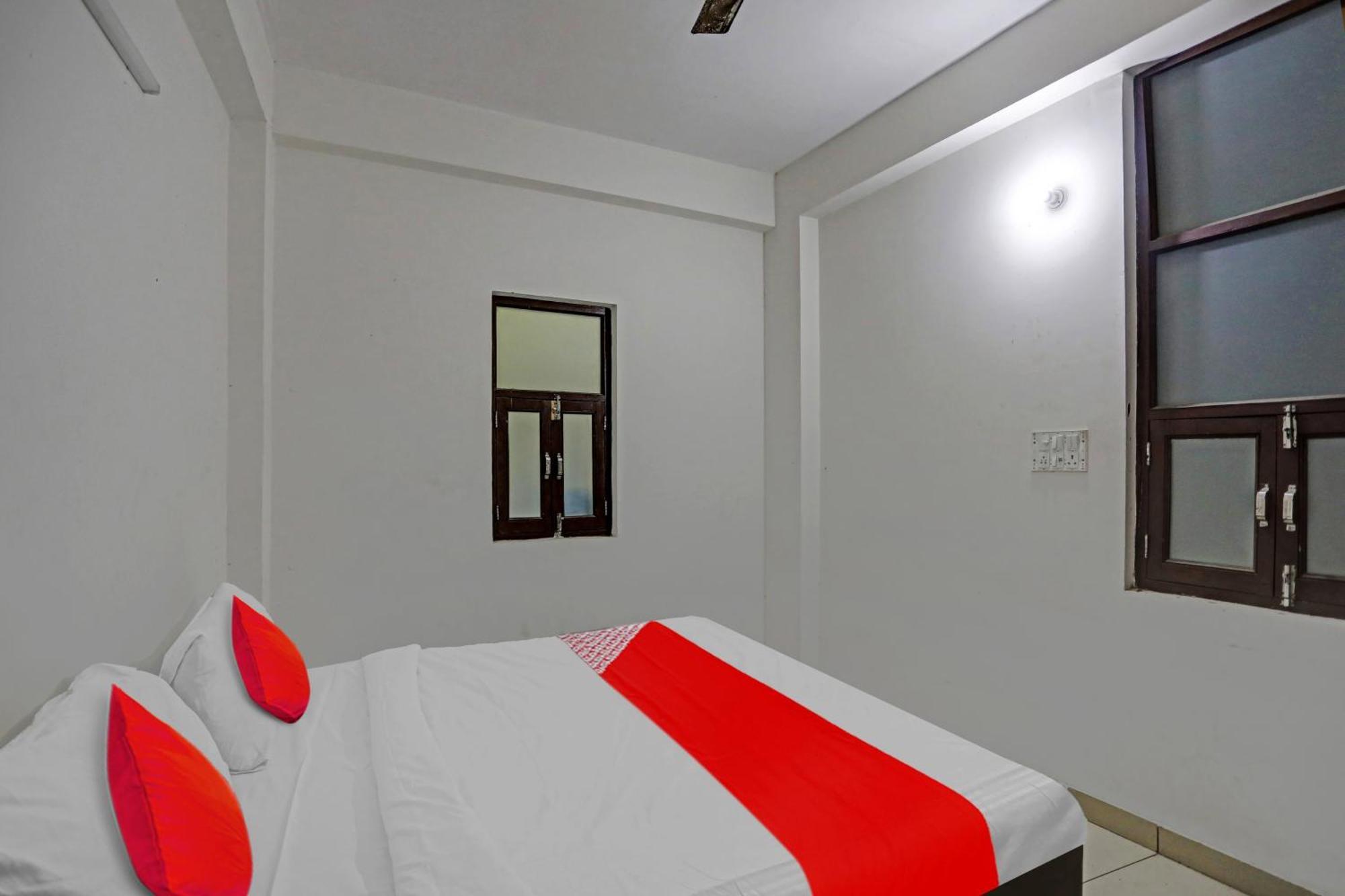Hotel O Vrinda Residency ノイダ エクステリア 写真
