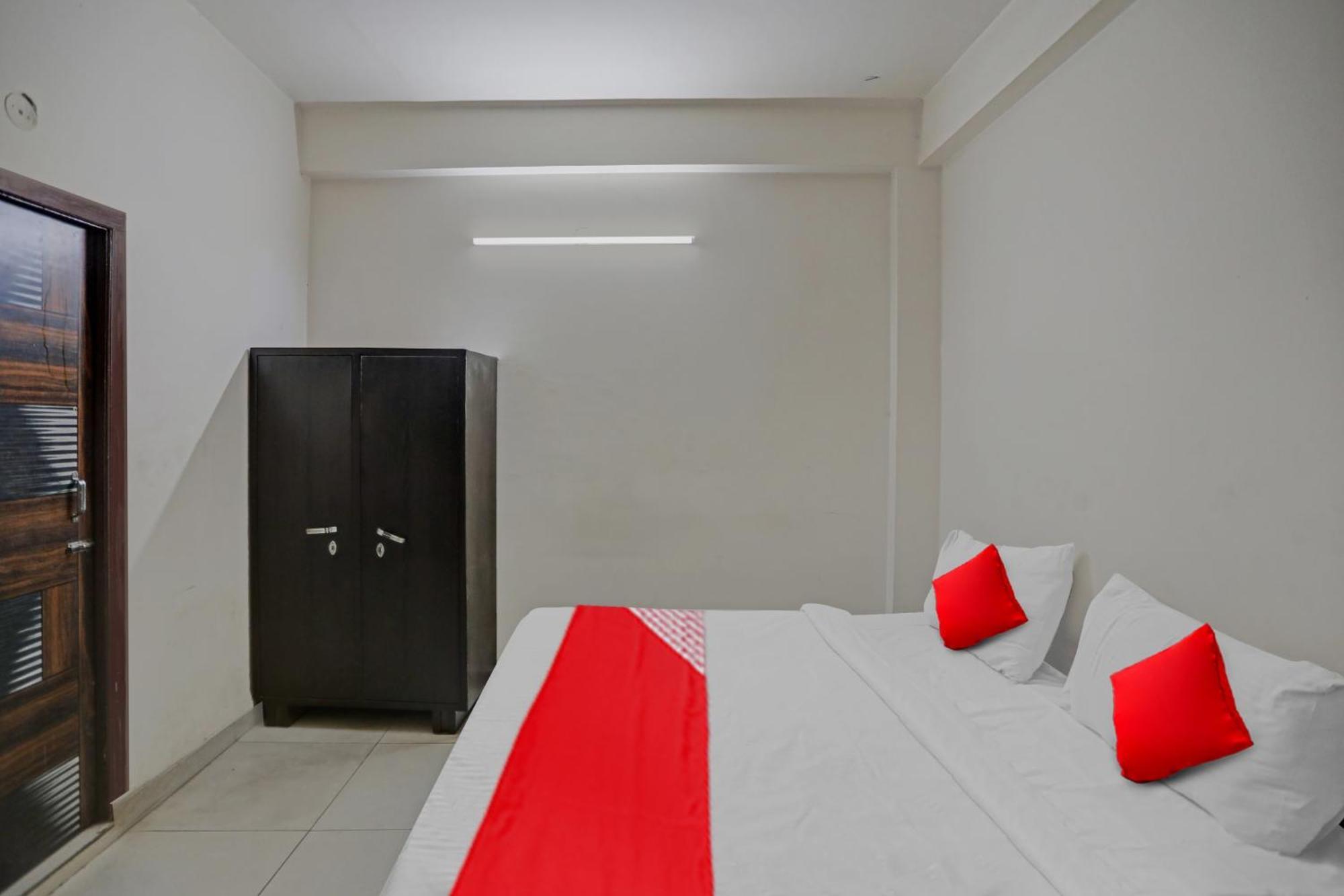 Hotel O Vrinda Residency ノイダ エクステリア 写真