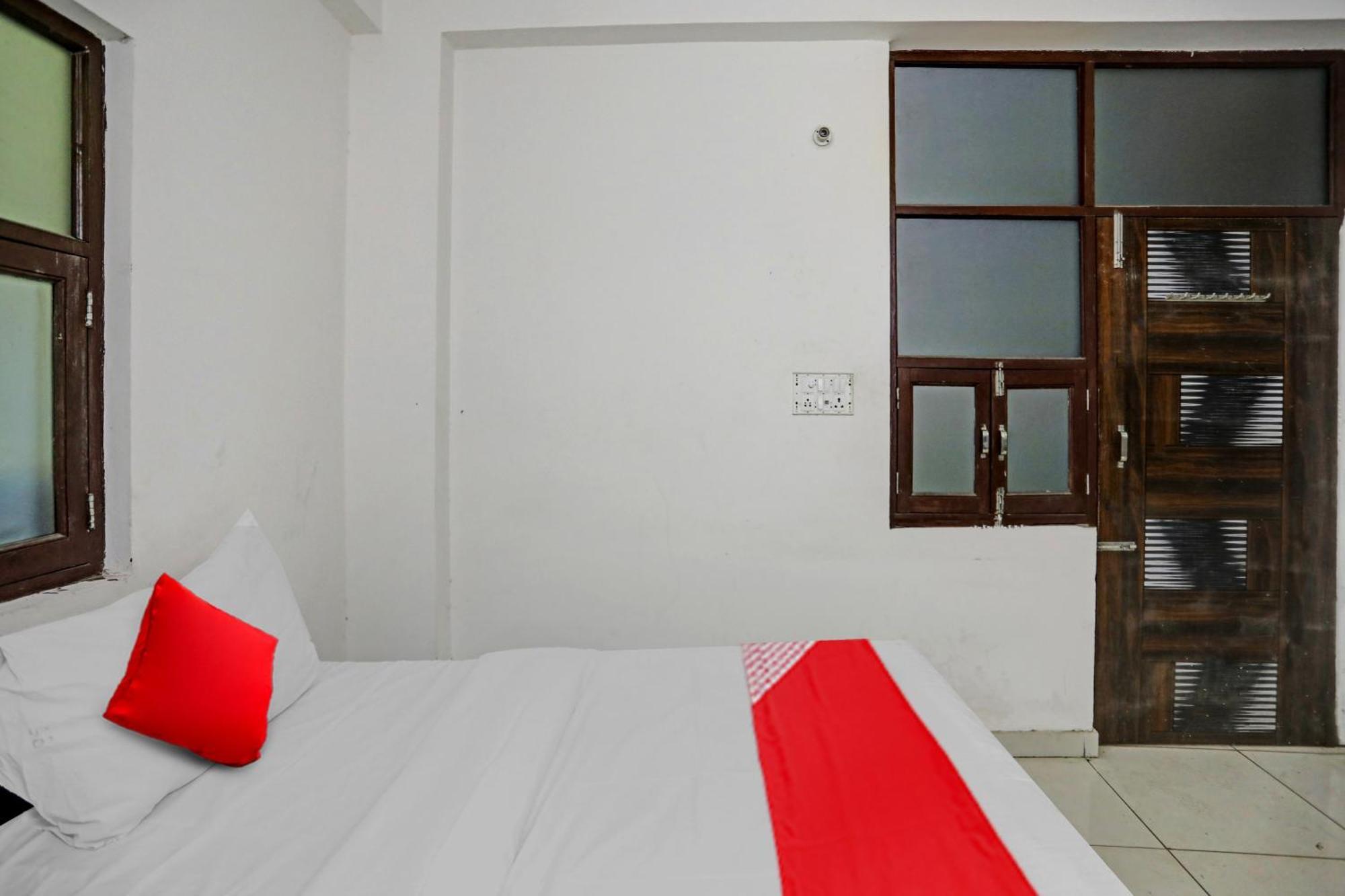 Hotel O Vrinda Residency ノイダ エクステリア 写真