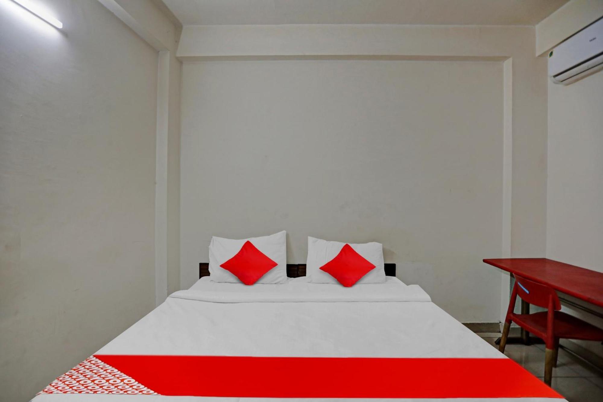 Hotel O Vrinda Residency ノイダ エクステリア 写真